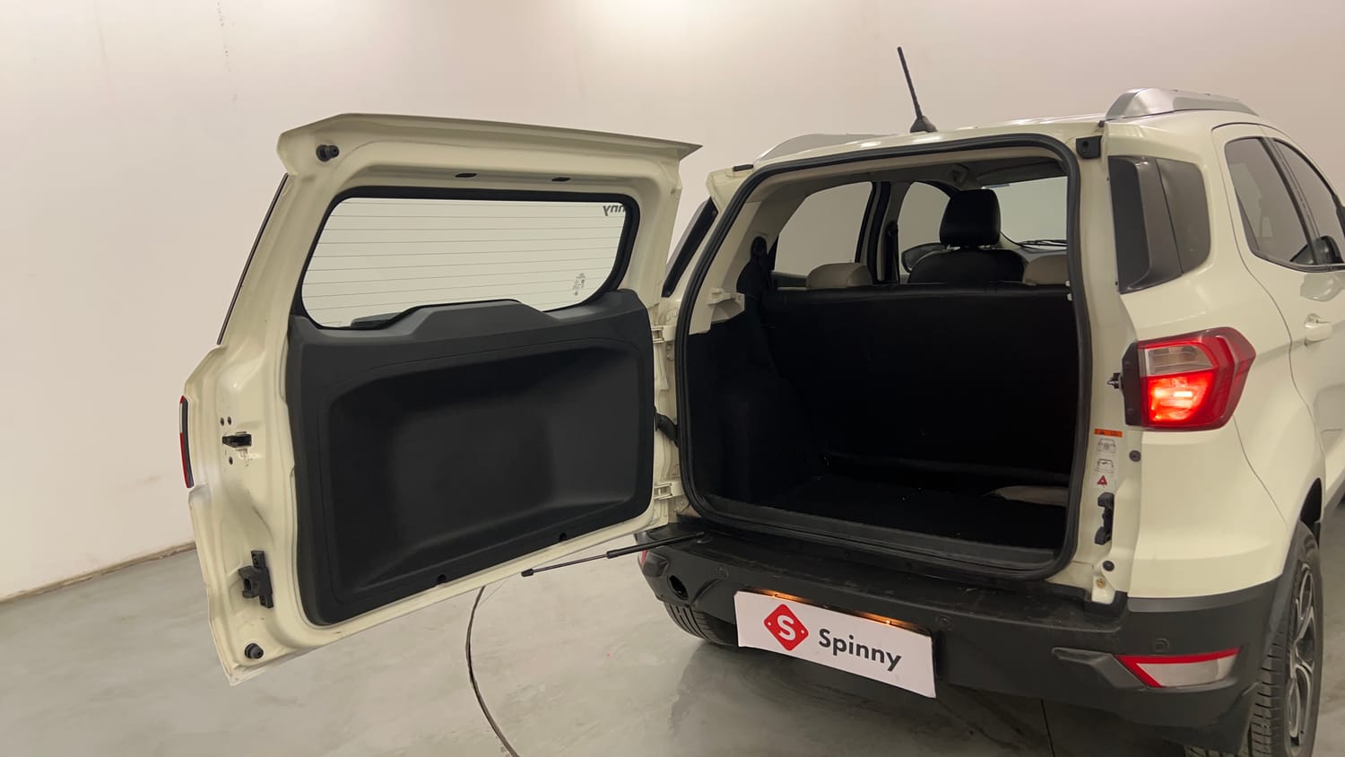 Used 2021 Ford EcoSport Trend 1.5L Ti-VCT Petrol Manual interior DICKY DOOR OPEN VIEW