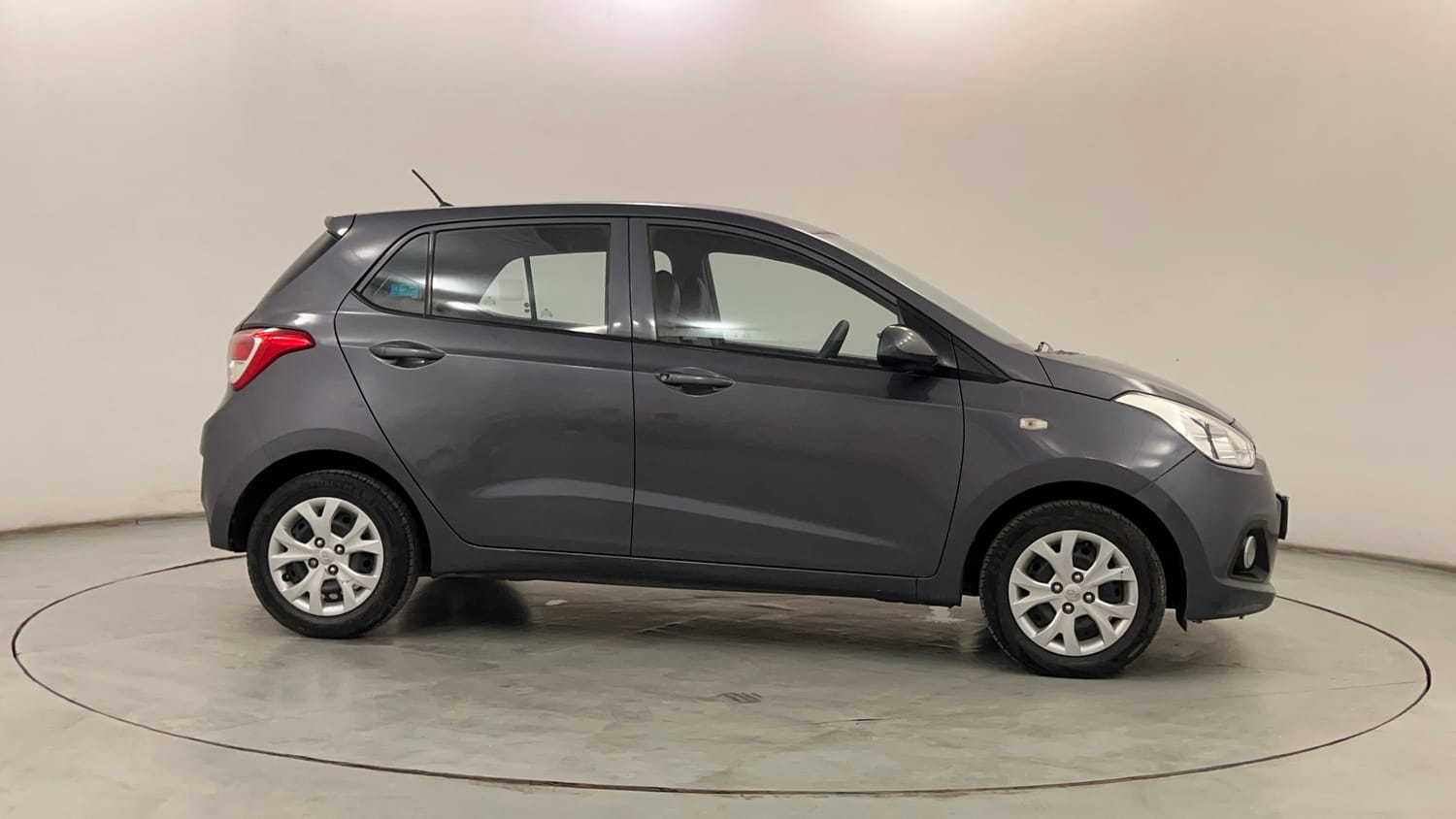 Used 2014 Hyundai Grand i10 Magna 1.2 Kappa VTVT Petrol Manual exterior RIGHT SIDE VIEW