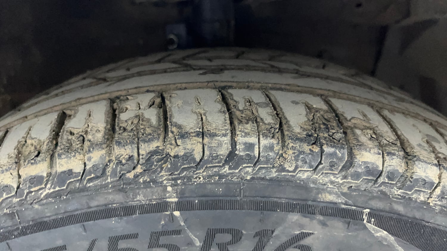 Used 2019 Maruti Suzuki Ciaz Alpha Hybrid 1.5 Petrol Manual tyres RIGHT FRONT TYRE TREAD VIEW