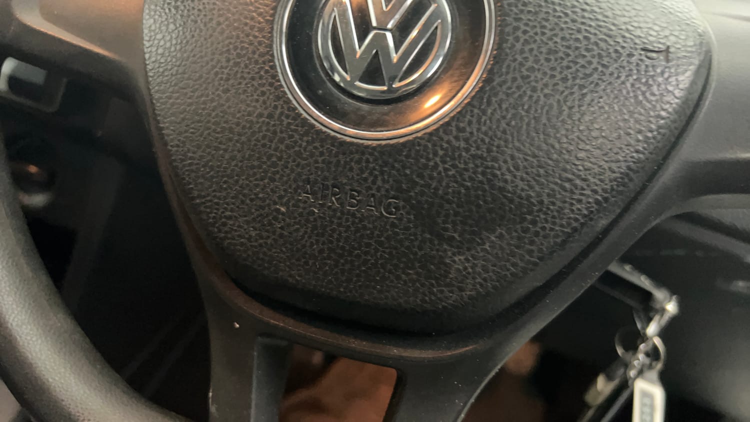 Used 2015 Volkswagen Polo Comfortline 1.2L (P) Petrol Manual top_features Airbags
