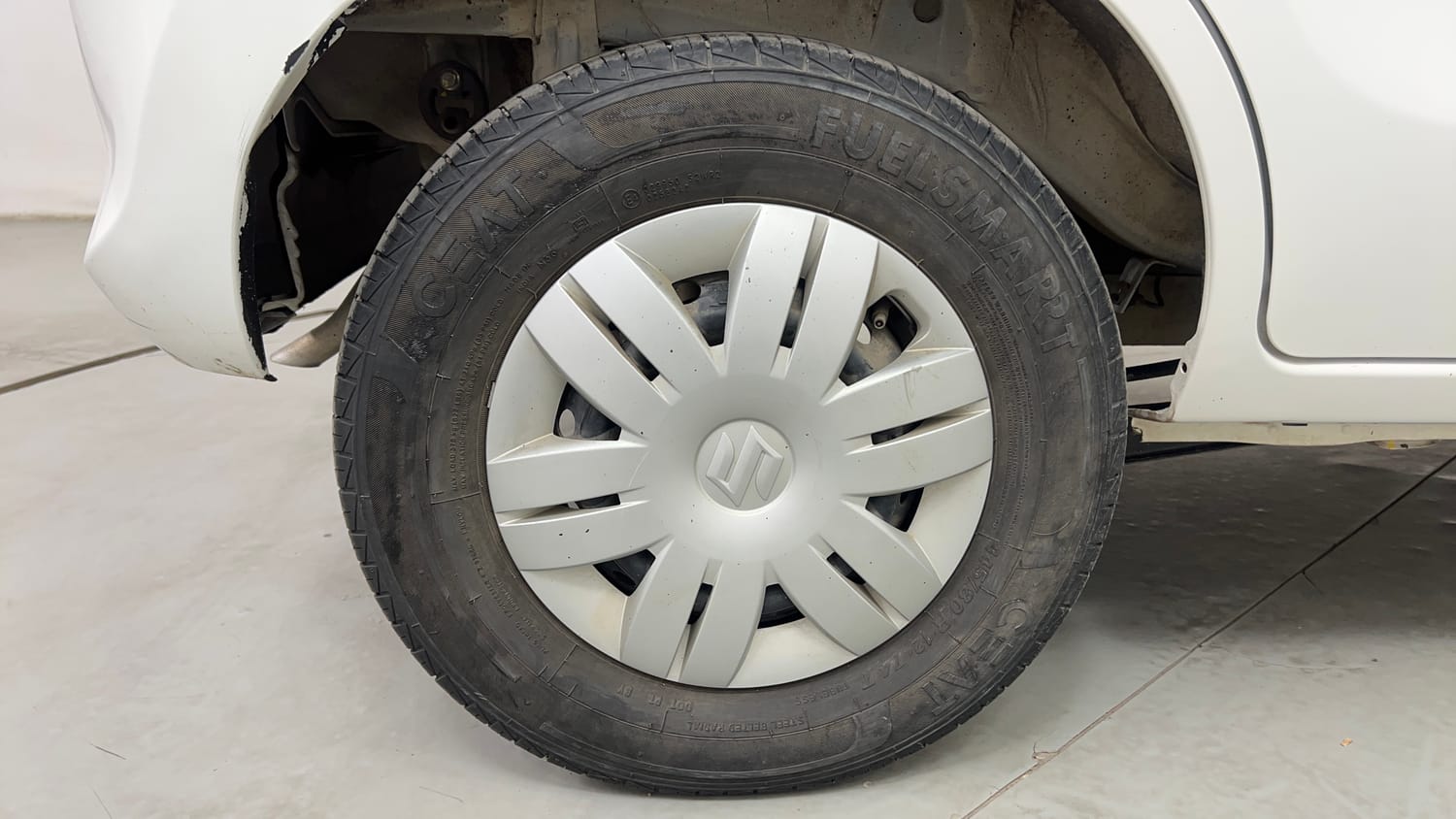 Used 2022 Maruti Suzuki Alto 800 LXi (O) Petrol Manual tyres RIGHT REAR TYRE RIM VIEW