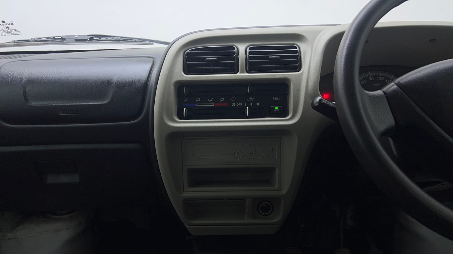 Used 2022 Maruti Suzuki Eeco 5 STR AC (O) Petrol Manual interior MUSIC SYSTEM & AC CONTROL VIEW