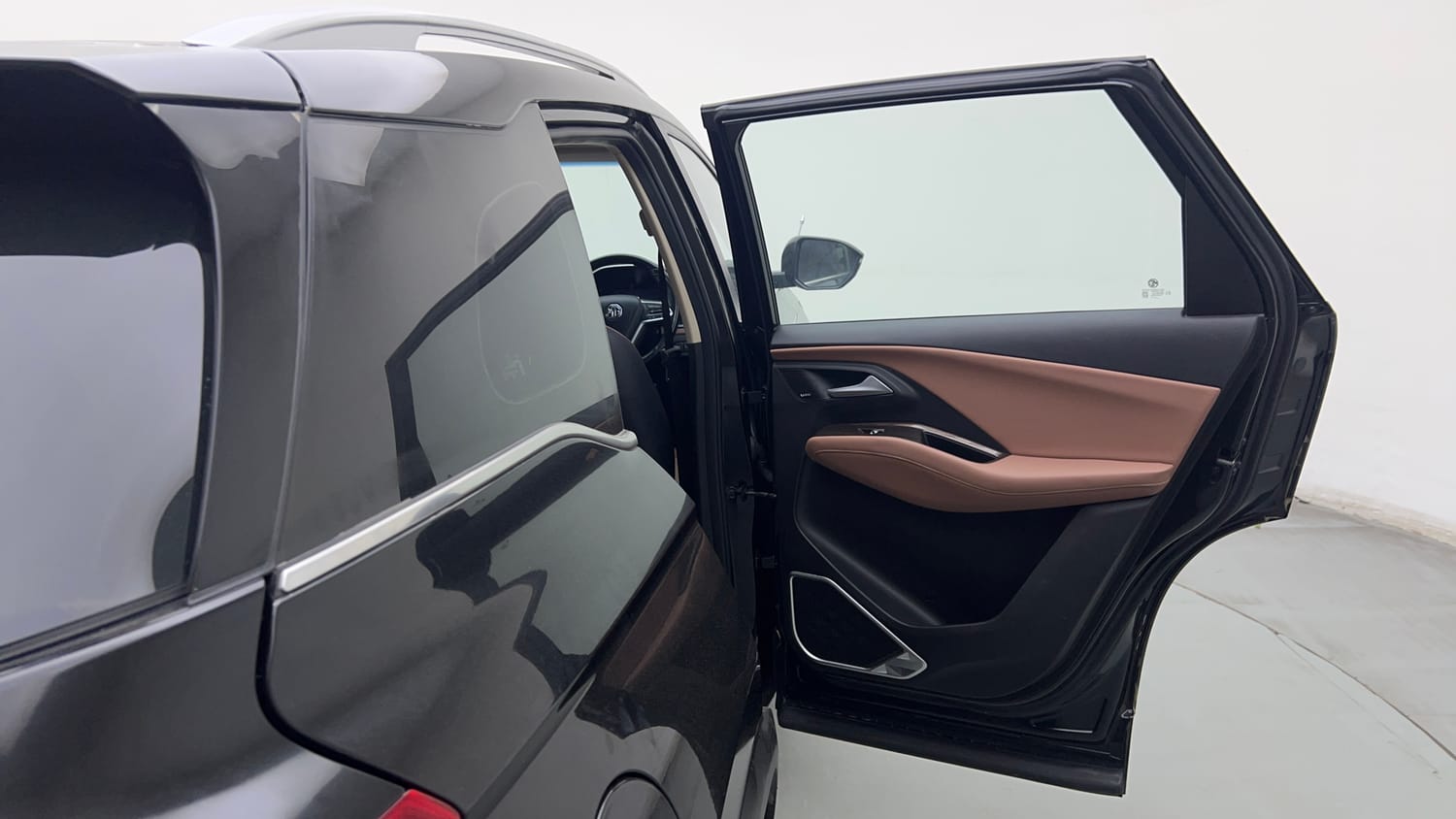Used 2023 MG Motors Hector Plus Savvy Pro 1.5 Turbo Petrol CVT 6 STR Petrol Automatic interior RIGHT REAR DOOR OPEN VIEW