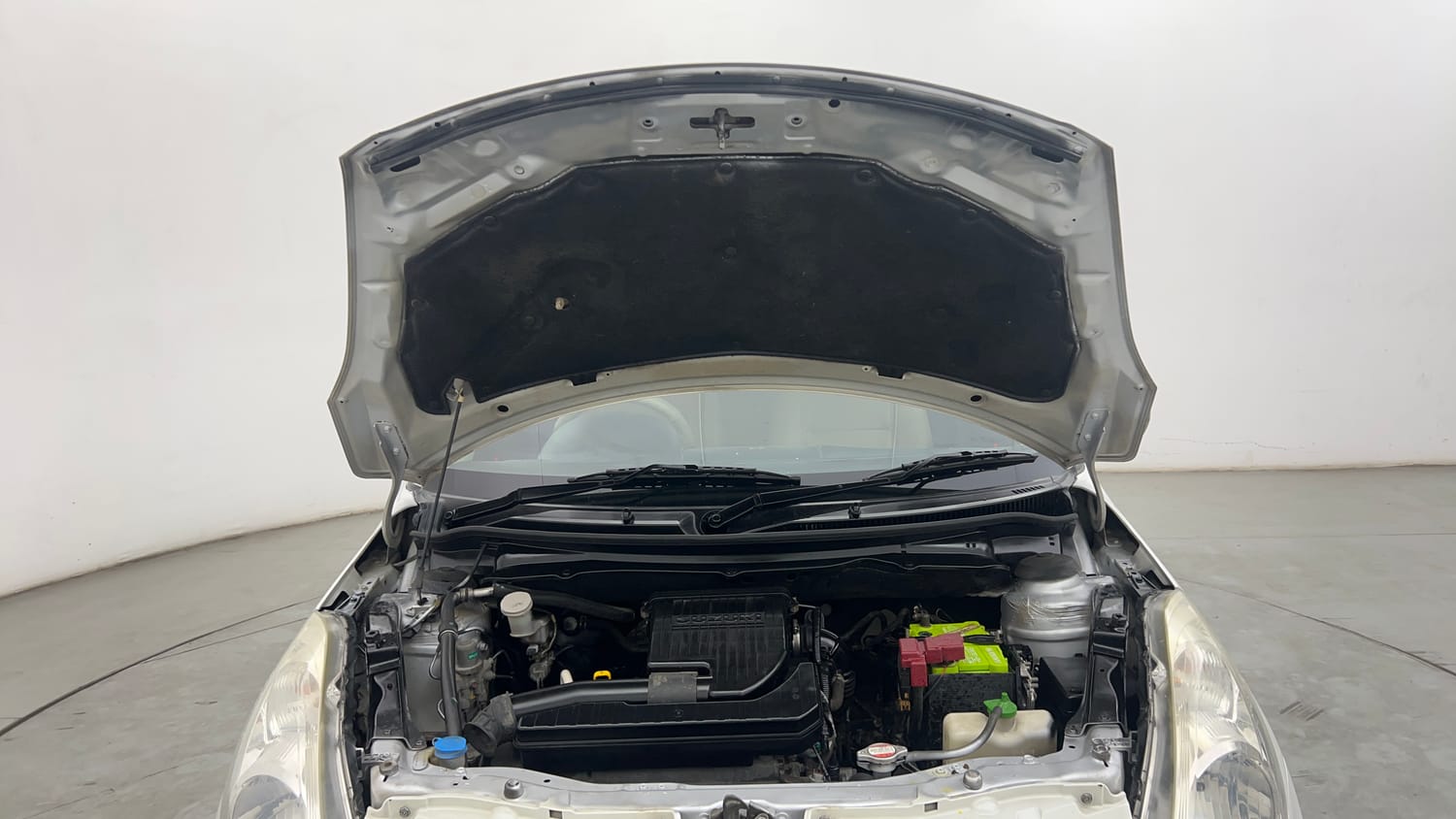 Used 2012 Maruti Suzuki Swift LXi Petrol Manual engine ENGINE & BONNET OPEN FRONT VIEW