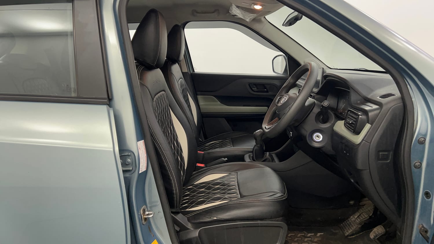 Used 2022 Tata Punch Adventure Rhythm Pack MT Petrol Manual interior RIGHT SIDE FRONT DOOR CABIN VIEW