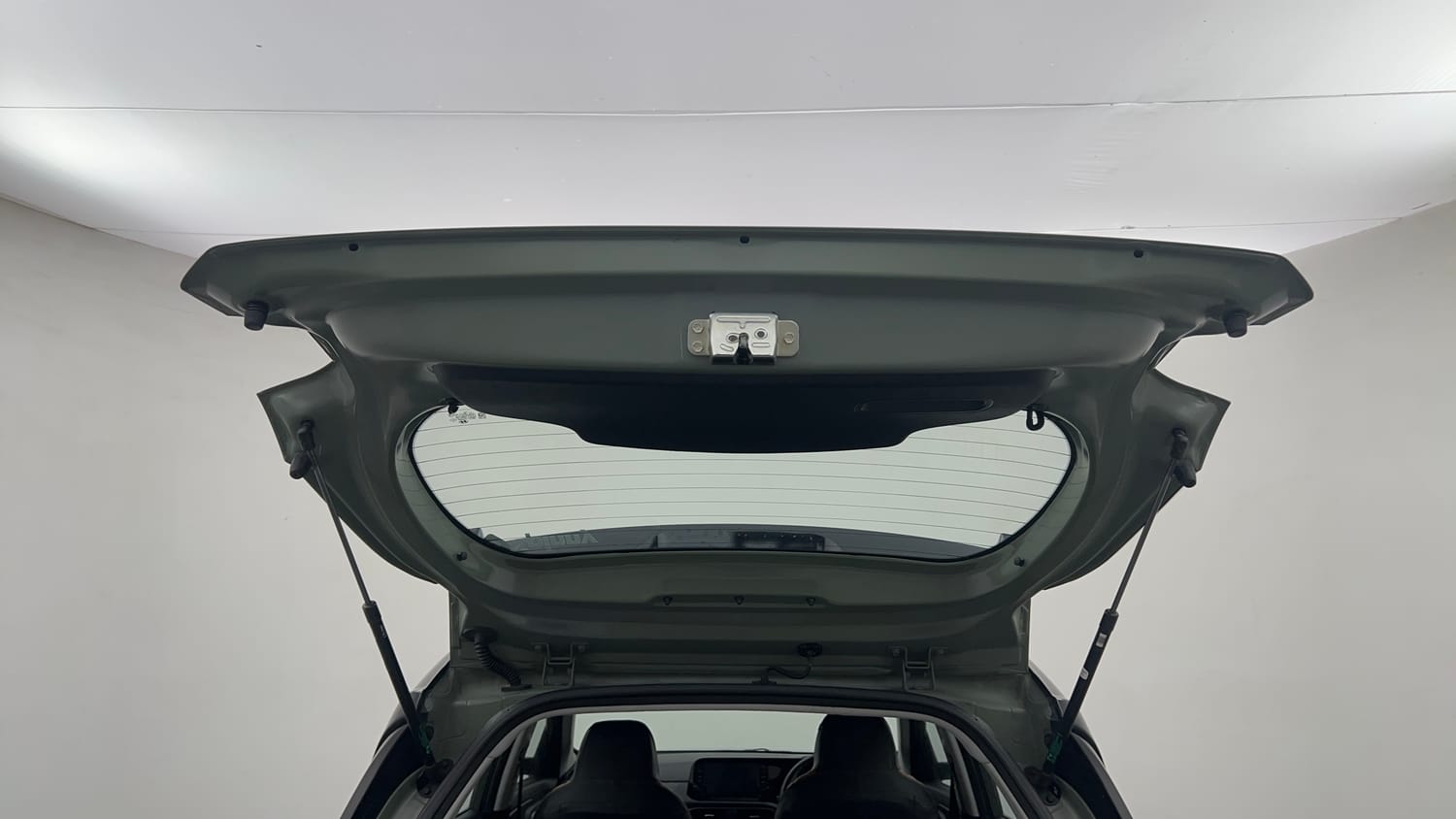 Used 2023 Hyundai Exter SX (O) Connect 1.2 MT Dual Tone Petrol Manual interior DICKY DOOR OPEN VIEW