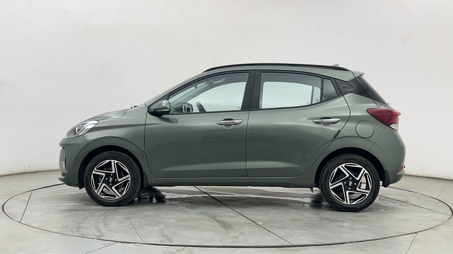Used 2025 Hyundai Grand i10 Nios Asta 1.2 Kappa AMT Petrol Automatic exterior LEFT SIDE VIEW