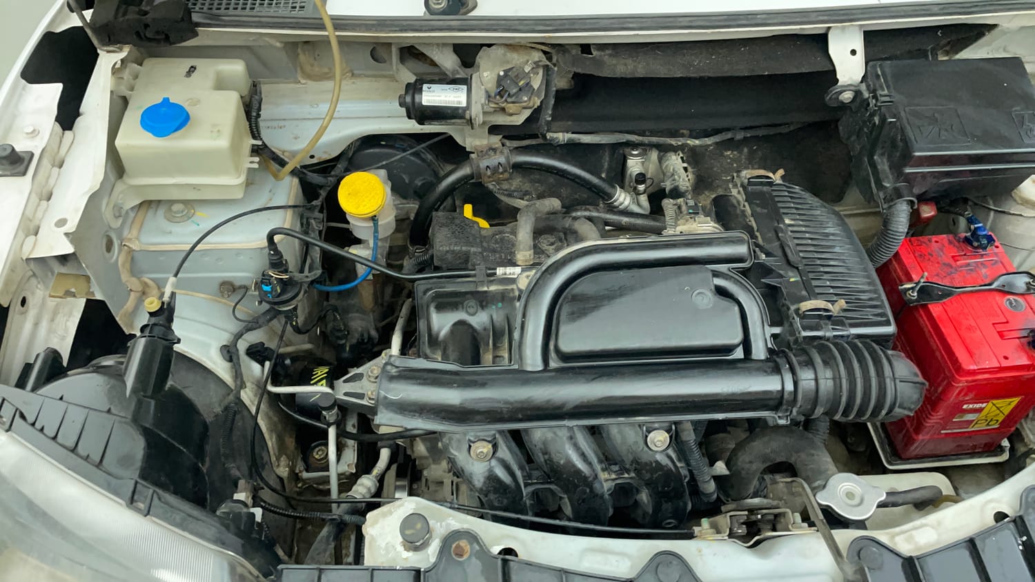 Used 2017 Renault Kwid 1.0 RXT Petrol Manual engine ENGINE RIGHT SIDE VIEW
