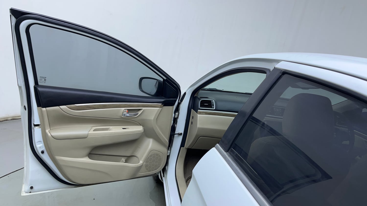 Used 2019 Maruti Suzuki Ciaz Alpha Hybrid 1.5 Petrol Manual interior LEFT FRONT DOOR OPEN VIEW
