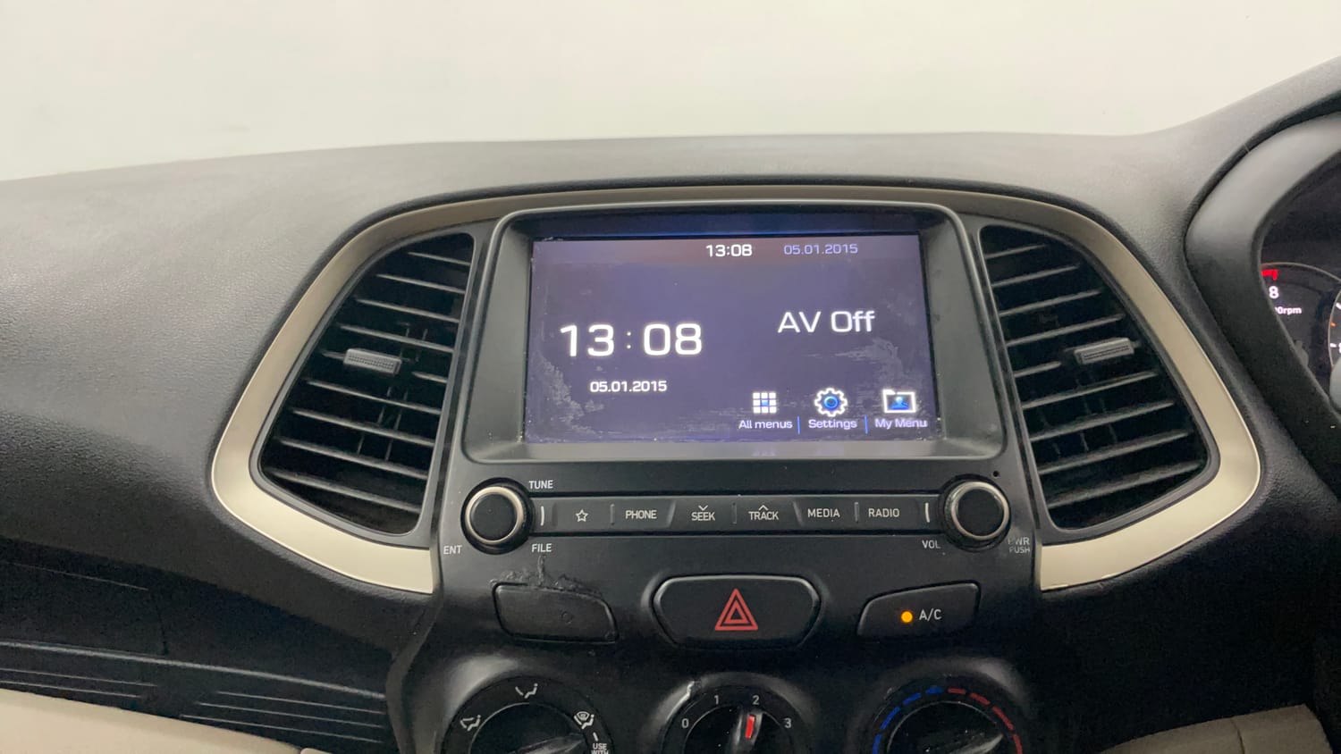 Used 2020 Hyundai New Santro 1.1 Sportz Petrol + CNG (outside fitted) Petrol+cng Manual interior MUSIC SYSTEM & AC CONTROL VIEW