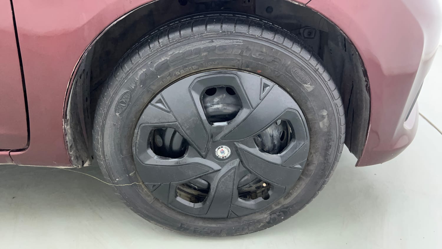 Used 2014 Honda Mobilio S Petrol Petrol Manual tyres RIGHT FRONT TYRE RIM VIEW