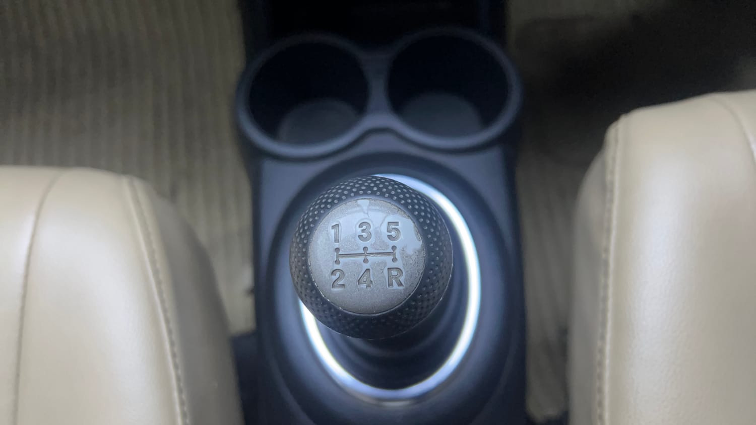 Used 2018 Honda Brio S (O)MT Petrol Manual interior GEAR  KNOB VIEW