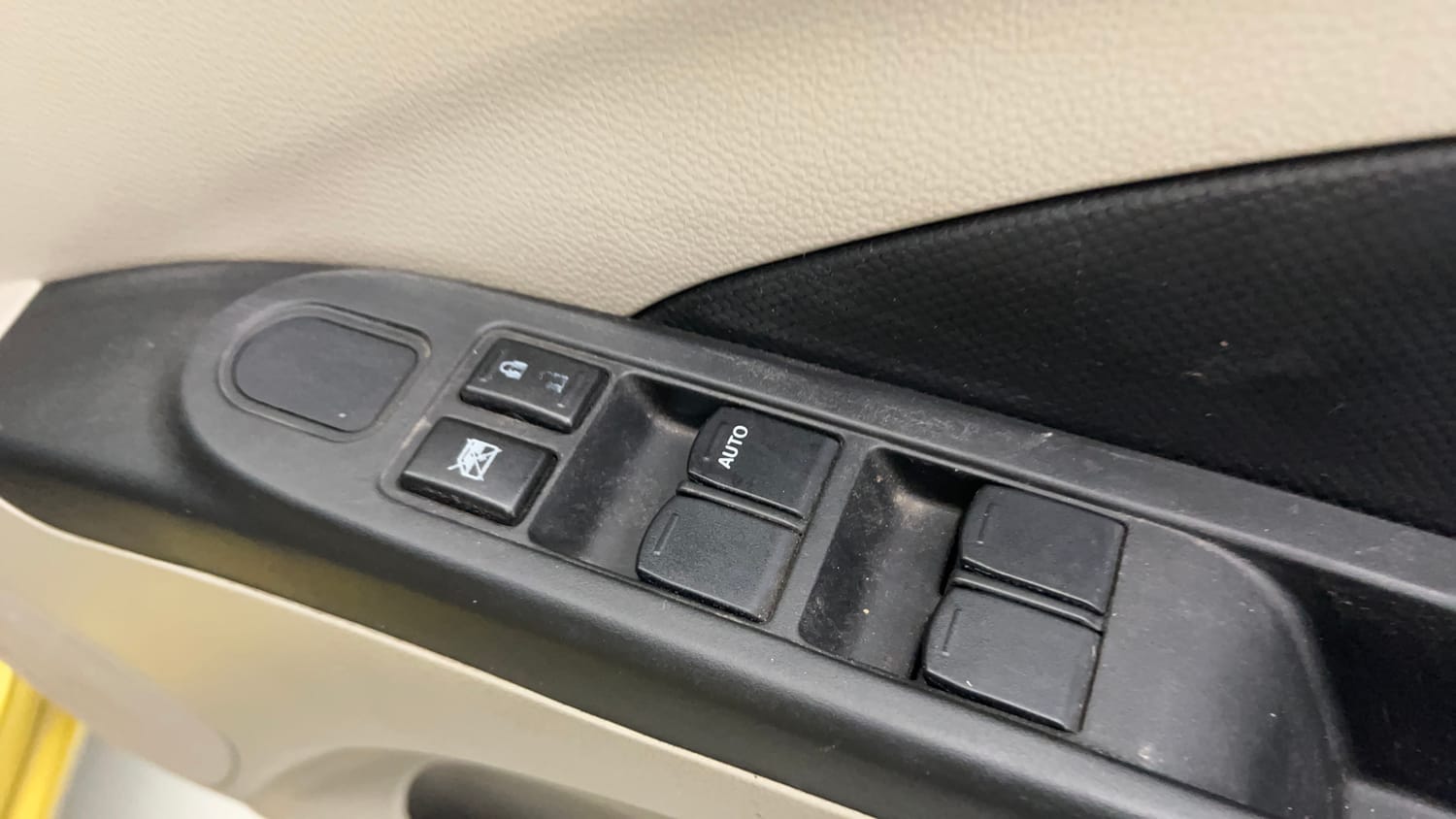 Used 2014 Maruti Suzuki Celerio VXi Petrol Manual top_features One touch-down power windows