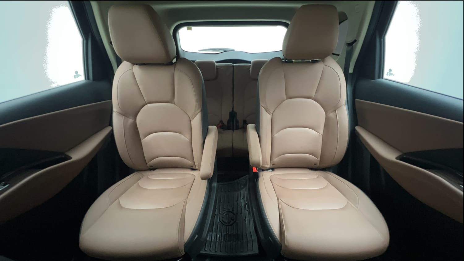Used 2023 MG Motors Hector Plus Savvy Pro 1.5 Turbo Petrol CVT 6 STR Petrol Automatic interior REAR SEAT CONDITION VIEW