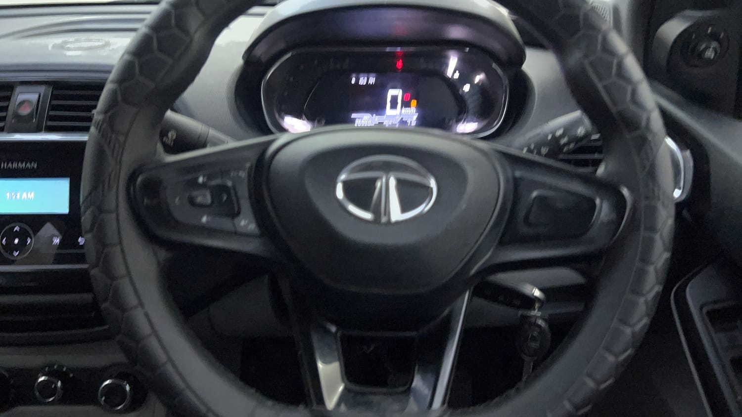 Used 2021 Tata Tiago XT Petrol Manual top_features Airbags