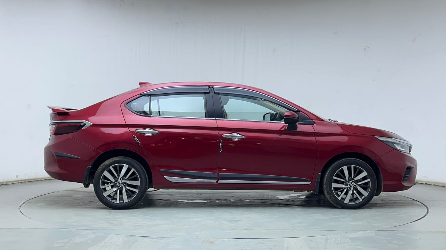 Used 2022 Honda City ZX CVT Petrol Petrol Automatic exterior RIGHT SIDE VIEW