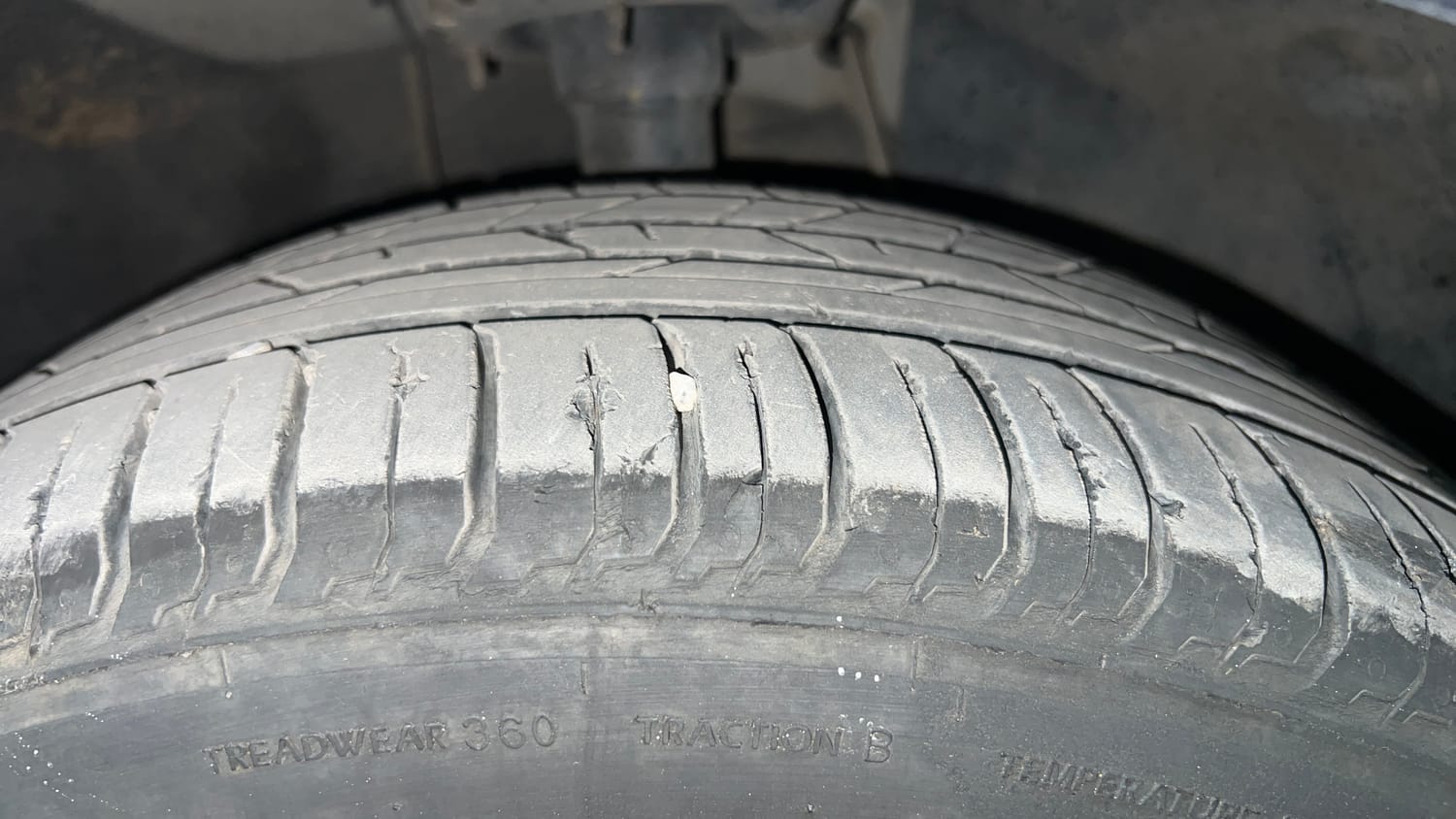 Used 2023 Hyundai i20 N Line N8 1.0 Turbo DCT Petrol Automatic tyres RIGHT FRONT TYRE TREAD VIEW