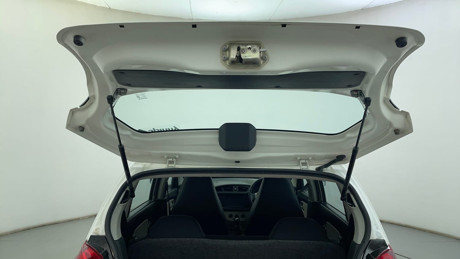 Used 2020 Maruti Suzuki Alto 800 LXi Petrol Manual interior DICKY DOOR OPEN VIEW