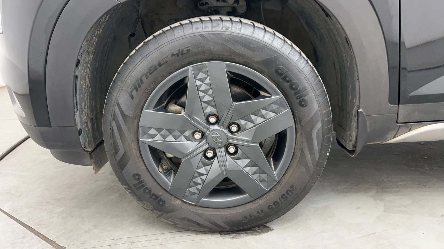 Used 2022 Hyundai Creta S 1.5 Diesel Diesel Manual tyres LEFT FRONT TYRE RIM VIEW