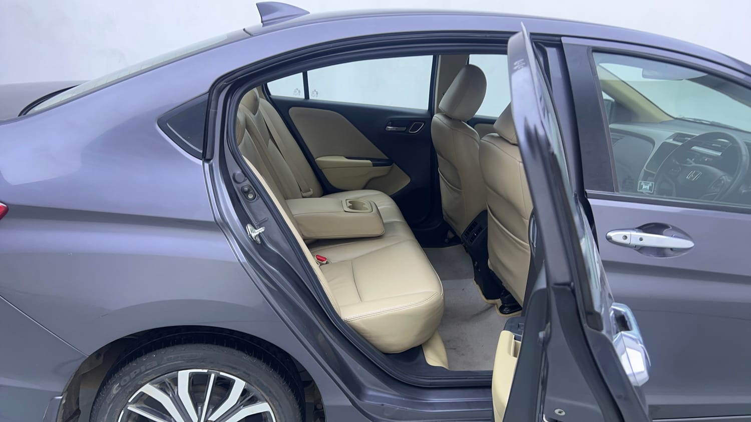 Used 2019 Honda City VX CVT Petrol Petrol Automatic interior RIGHT SIDE REAR DOOR CABIN VIEW