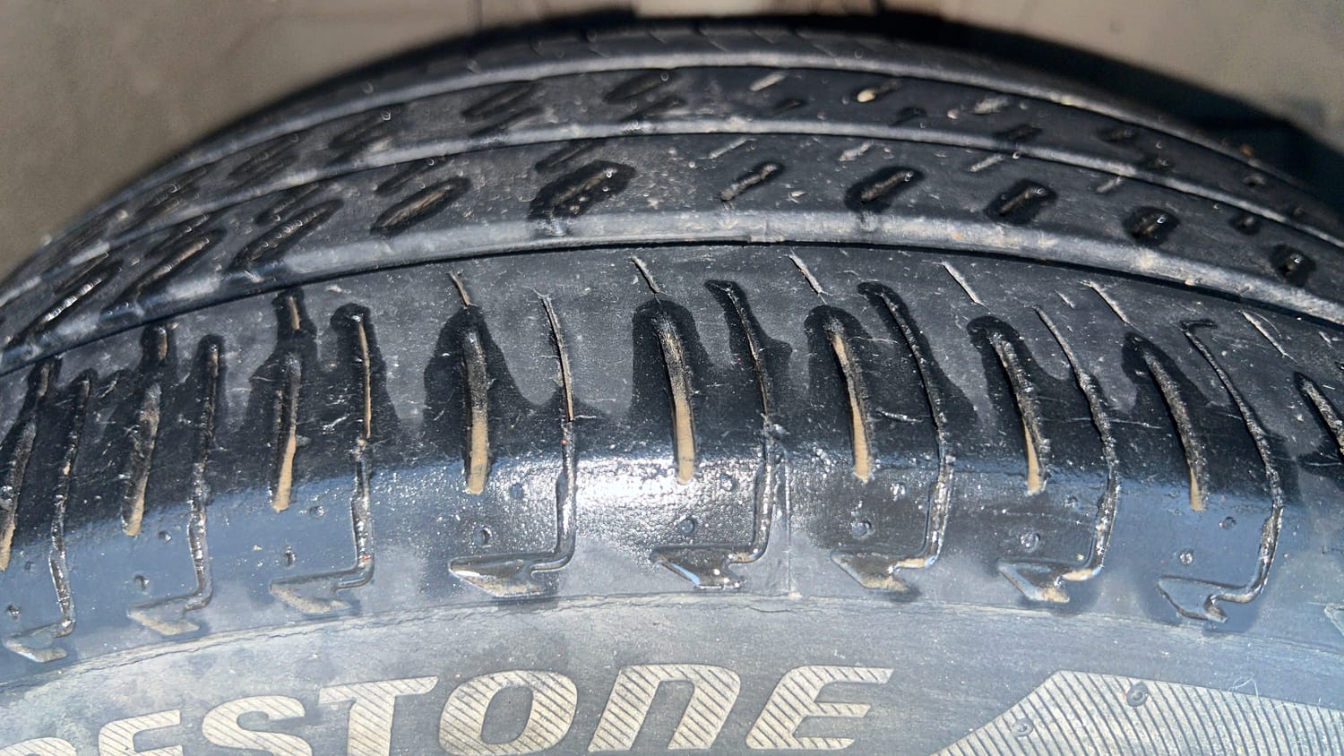 Used 2019 Honda City VX CVT Petrol Petrol Automatic tyres RIGHT FRONT TYRE TREAD VIEW