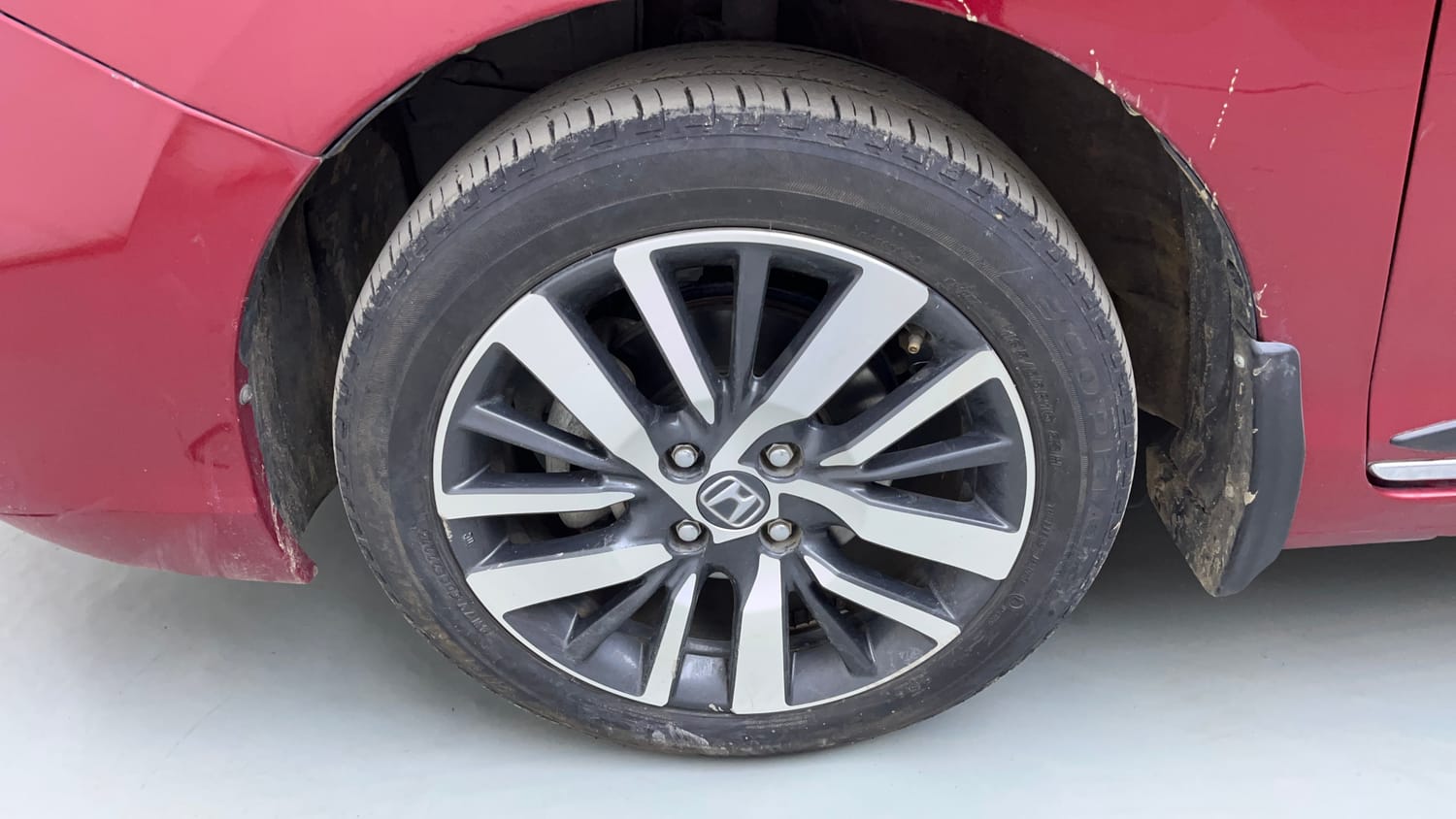 Used 2022 Honda City ZX CVT Petrol Petrol Automatic tyres LEFT FRONT TYRE RIM VIEW