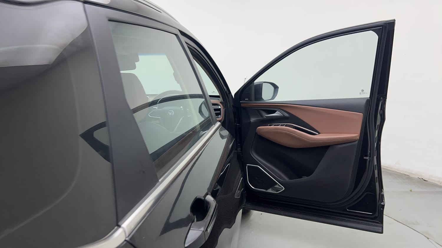 Used 2023 MG Motors Hector Plus Savvy Pro 1.5 Turbo Petrol CVT 6 STR Petrol Automatic interior RIGHT FRONT DOOR OPEN VIEW