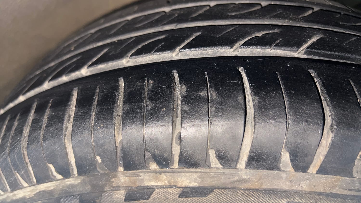 Used 2016 Toyota Etios VX Petrol Manual tyres RIGHT FRONT TYRE TREAD VIEW