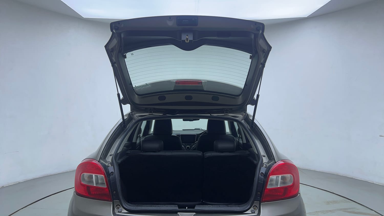 Used 2019 Maruti Suzuki Baleno Zeta 1.2 Petrol Manual interior DICKY DOOR OPEN VIEW