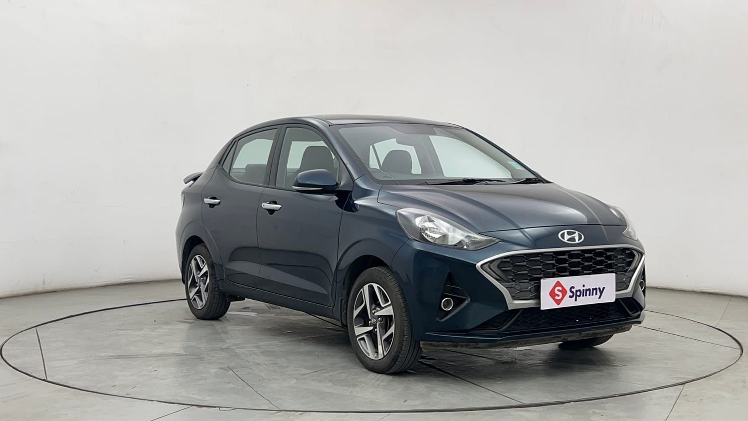 Used 2022 Hyundai Aura SX 1.2 Petrol Petrol Manual exterior RIGHT FRONT CORNER VIEW