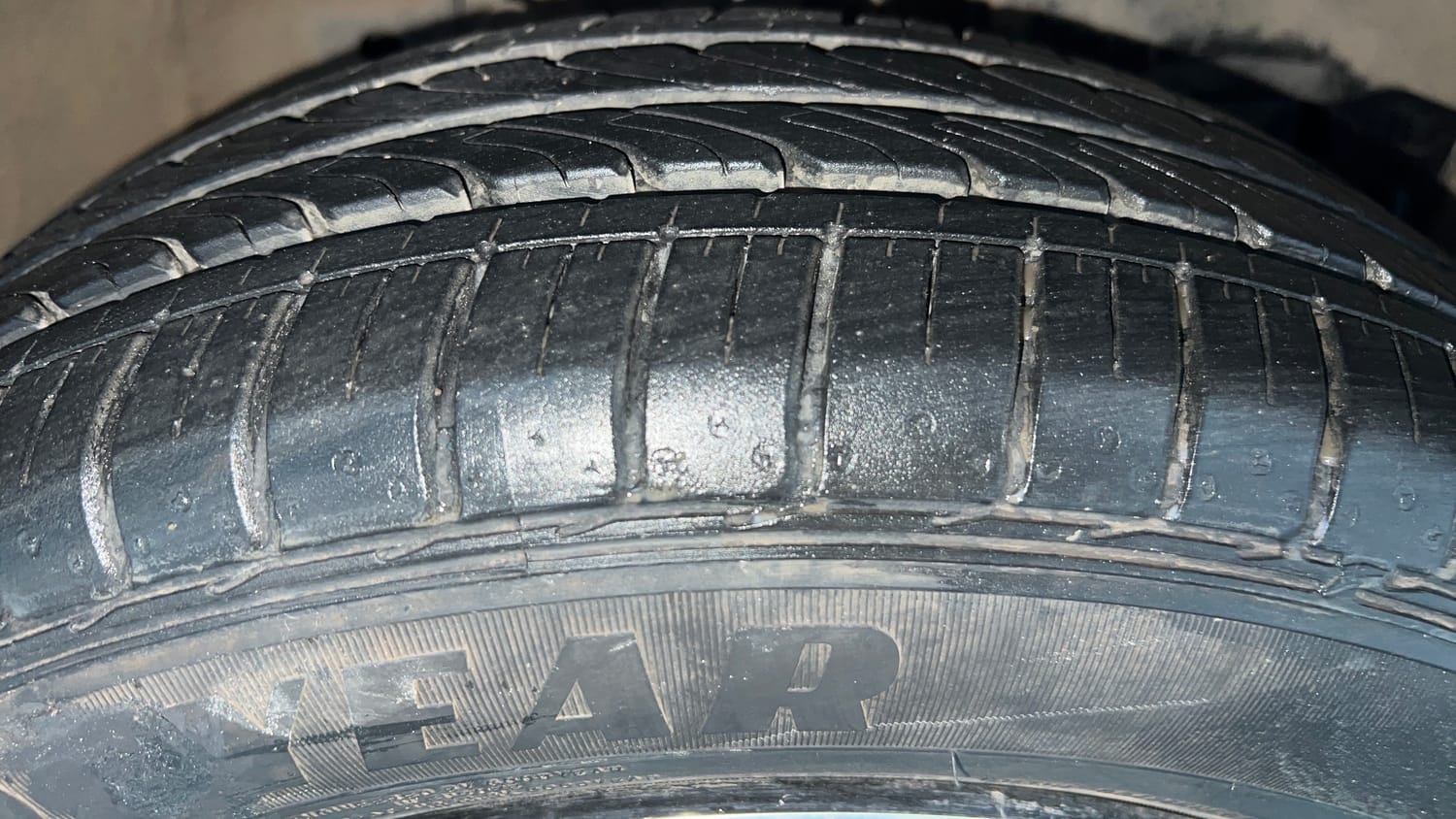 Used 2022 Honda City 4th Generation V Petrol Petrol Manual tyres RIGHT FRONT TYRE TREAD VIEW