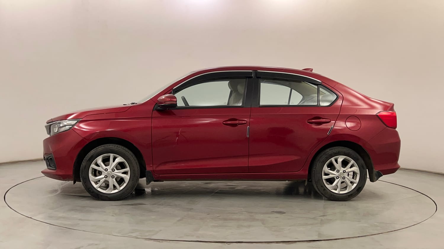 Used 2020 Honda Amaze 1.2 V CVT Petrol Petrol Automatic exterior LEFT SIDE VIEW