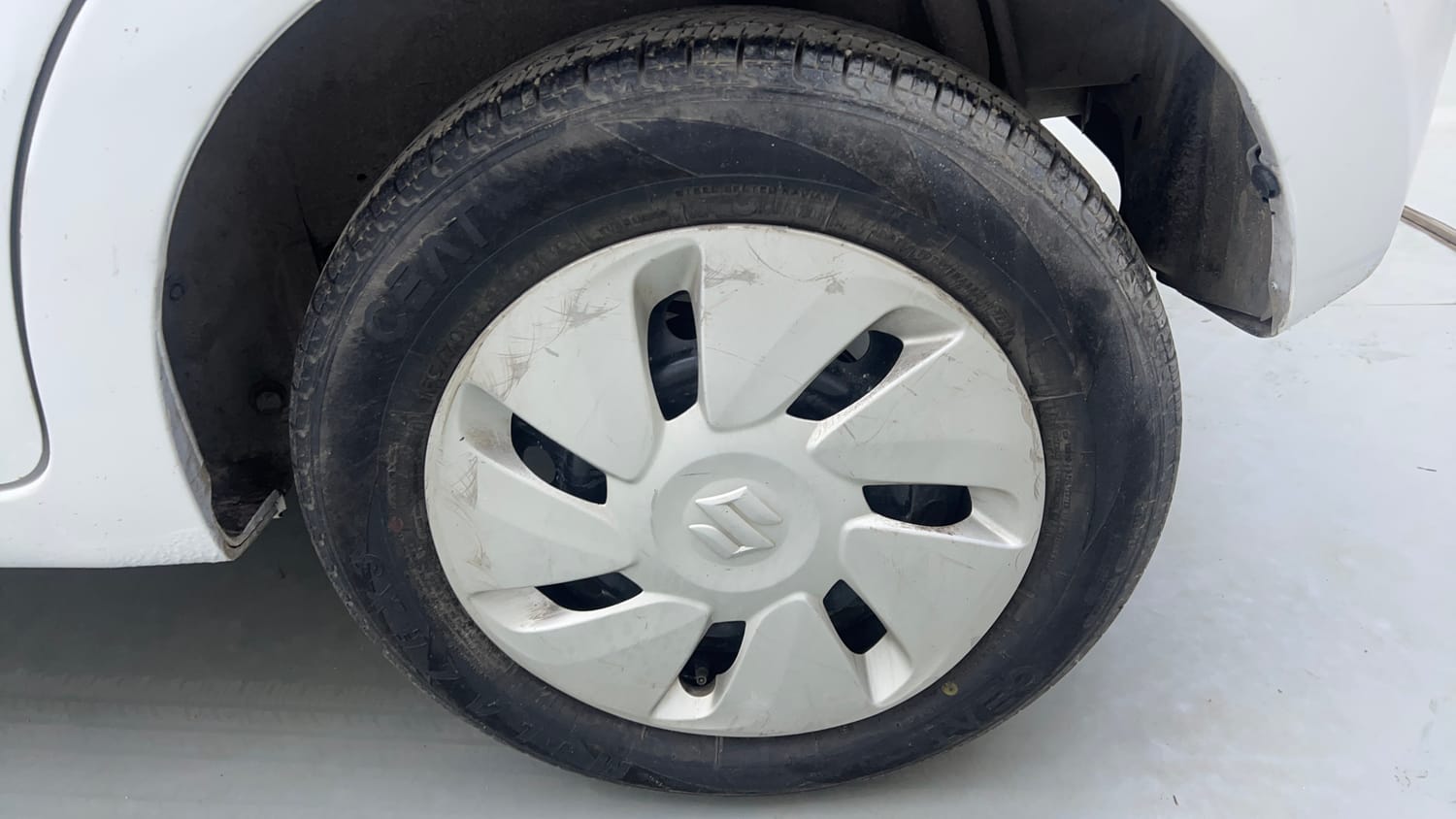 Used 2016 Maruti Suzuki Celerio VXi AMT Petrol Automatic tyres LEFT REAR TYRE RIM VIEW