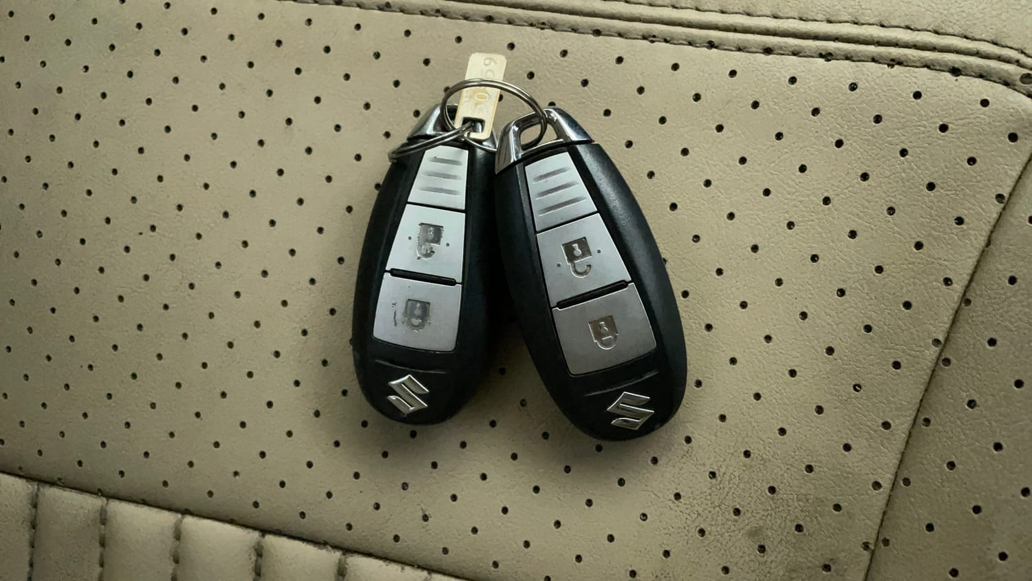 Used 2017 Maruti Suzuki Ertiga ZDI + SHVS Diesel Manual extra CAR KEY VIEW
