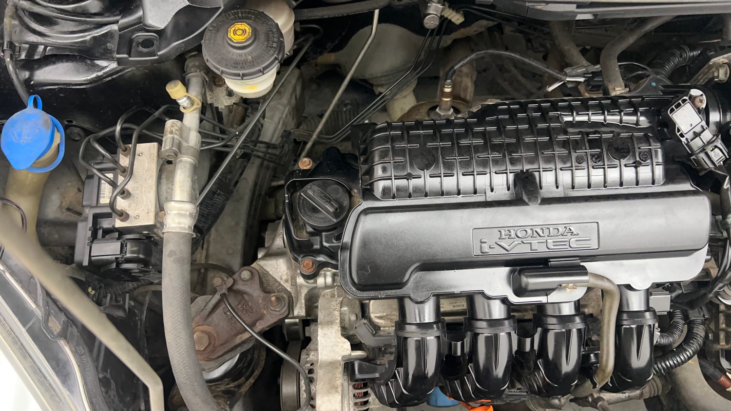 Used 2017 Honda Amaze 1.2 SX i-VTEC Petrol Manual engine ENGINE RIGHT SIDE VIEW