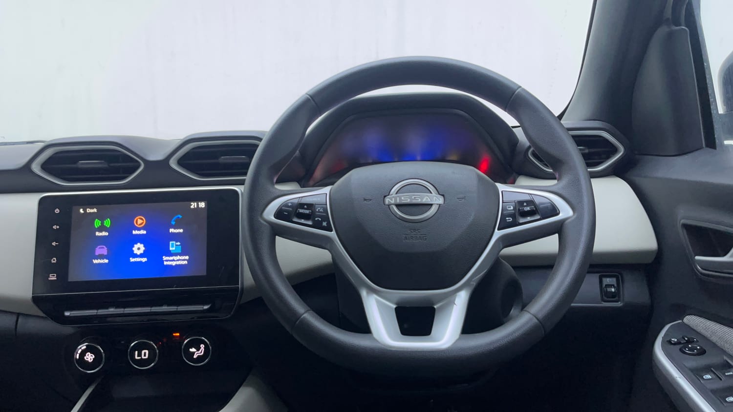 Used 2021 Nissan Magnite XV Dual Tone Petrol Manual interior STEERING VIEW