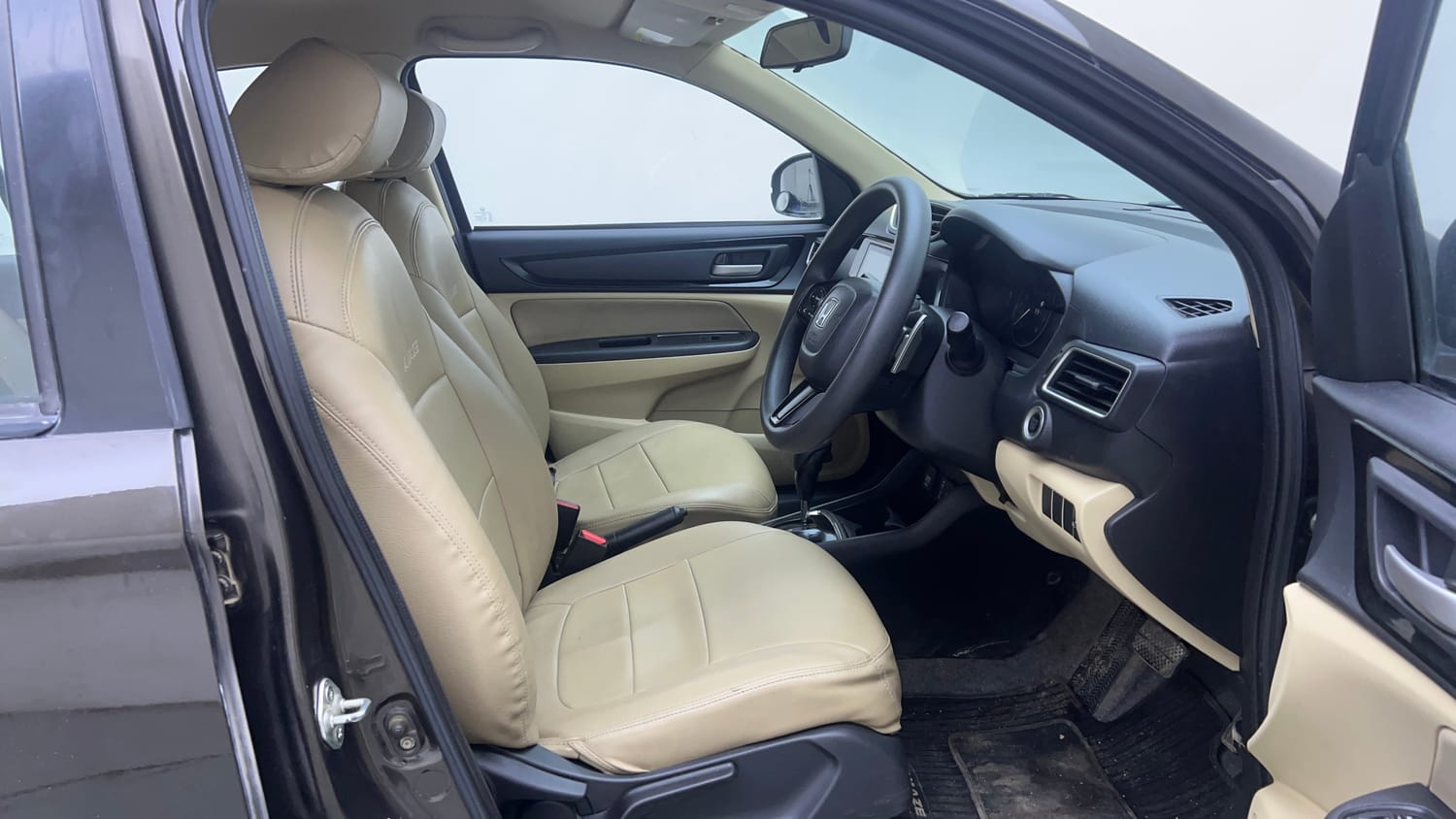 Used 2020 Honda Amaze 1.2 VX CVT Petrol Petrol Automatic interior RIGHT SIDE FRONT DOOR CABIN VIEW