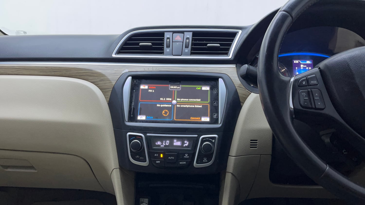 Used 2019 Maruti Suzuki Ciaz Alpha Hybrid 1.5 Petrol Manual interior MUSIC SYSTEM & AC CONTROL VIEW