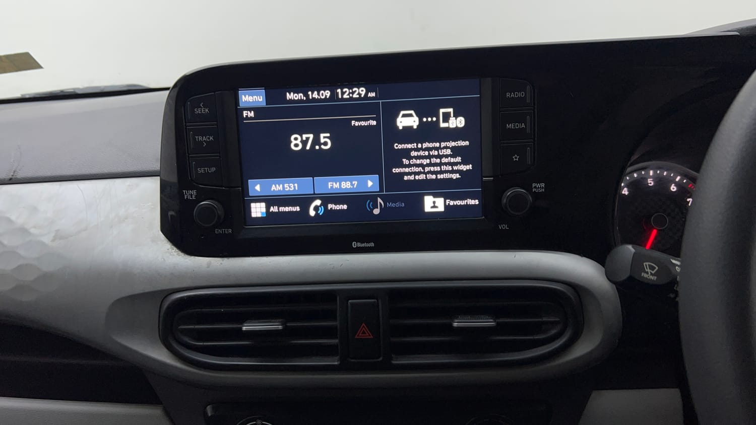 Used 2020 Hyundai Grand i10 Nios Sportz 1.2 Kappa VTVT Petrol Manual top_features Integrated (in-dash) music system