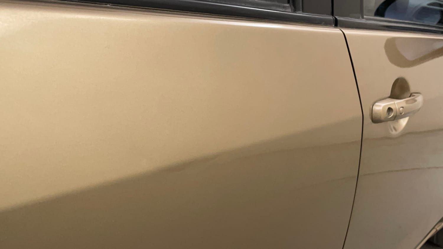 Used 2017 Maruti Suzuki Ertiga ZDI + SHVS Diesel Manual dents MINOR DENT