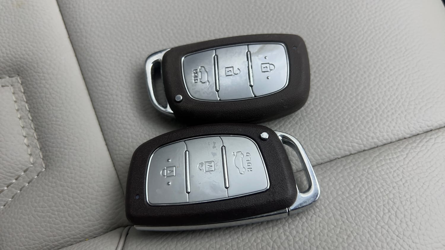 Used 2026 Hyundai Exter 1.2 Kappa Dual CNG MT HX 8 Cng Manual extra CAR KEY VIEW