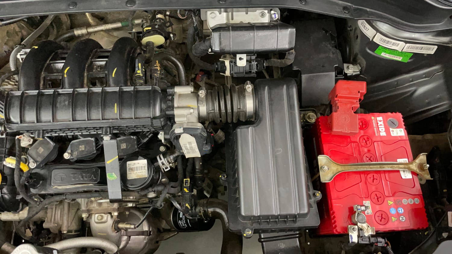 Used 2024 Tata Punch Accomplished MT Petrol Manual engine ENGINE LEFT SIDE VIEW