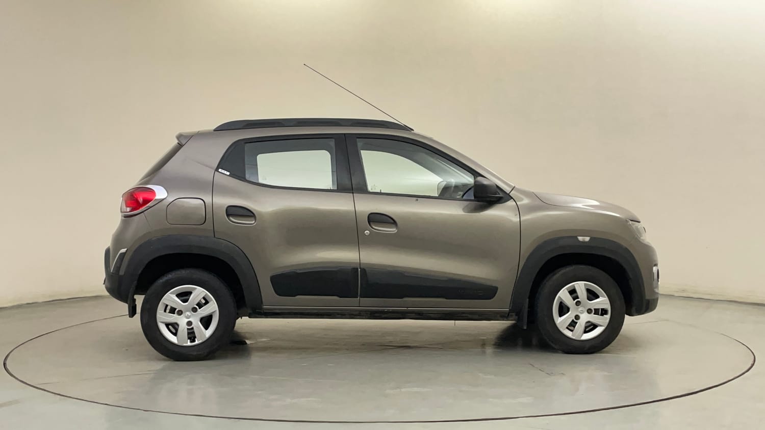 Used 2016 Renault Kwid RXT Petrol Manual exterior RIGHT SIDE VIEW