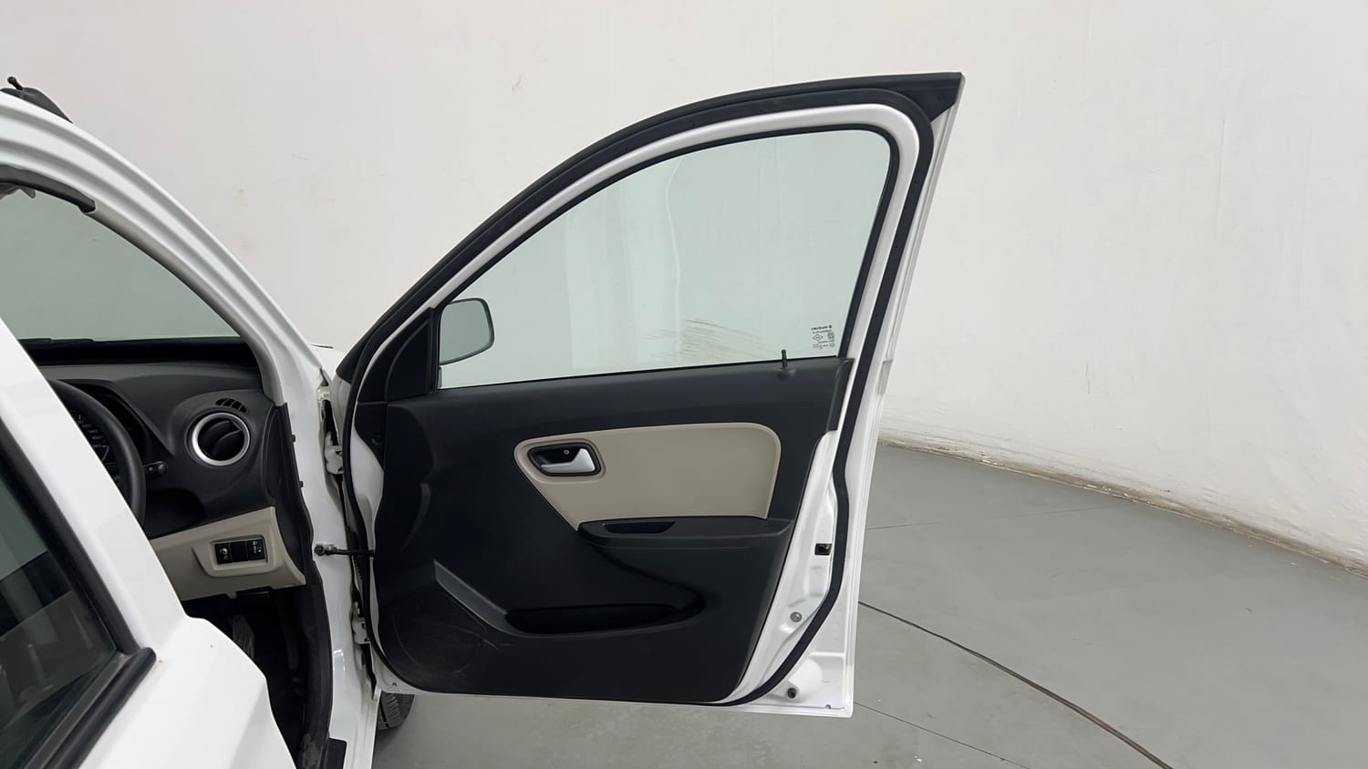 Used 2022 Maruti Suzuki Alto 800 LXi (O) Petrol Manual interior RIGHT FRONT DOOR OPEN VIEW