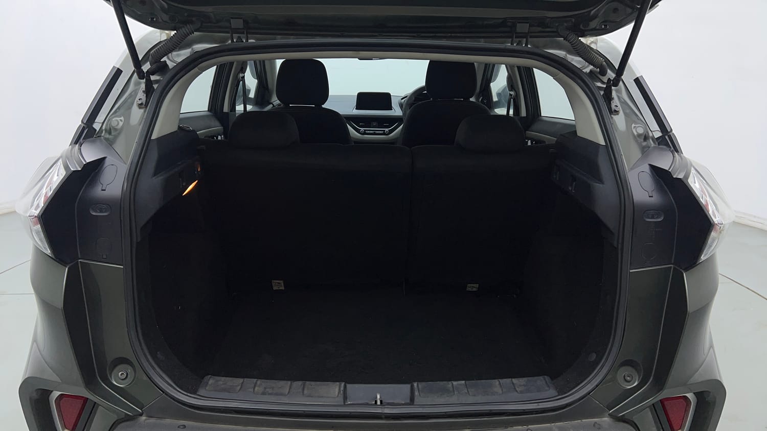 Used 2021 Tata Nexon XZ Plus Petrol Manual interior DICKY INSIDE VIEW
