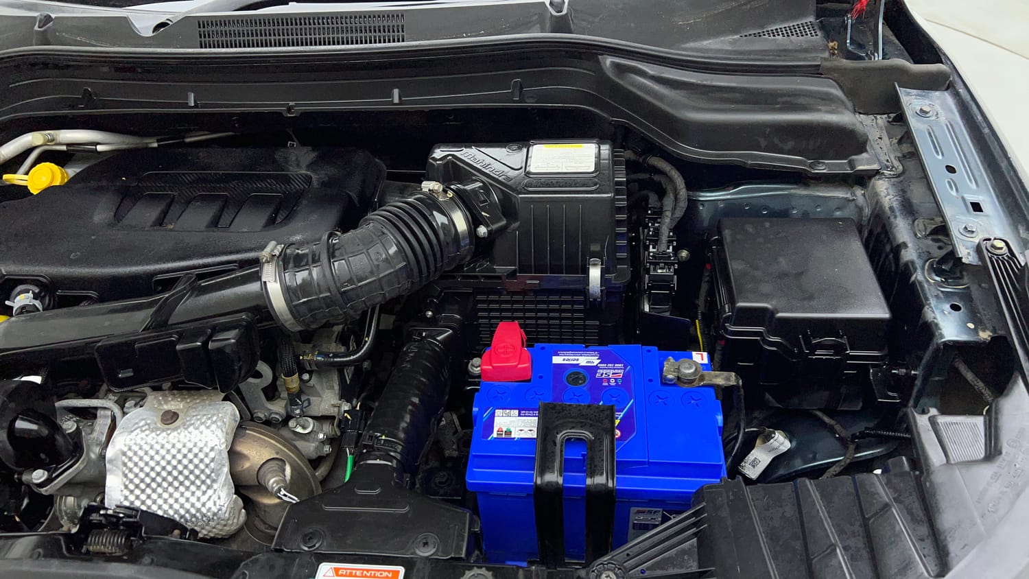Used 2020 Mahindra XUV 300 1.2 W6 Petrol Manual engine ENGINE LEFT SIDE VIEW