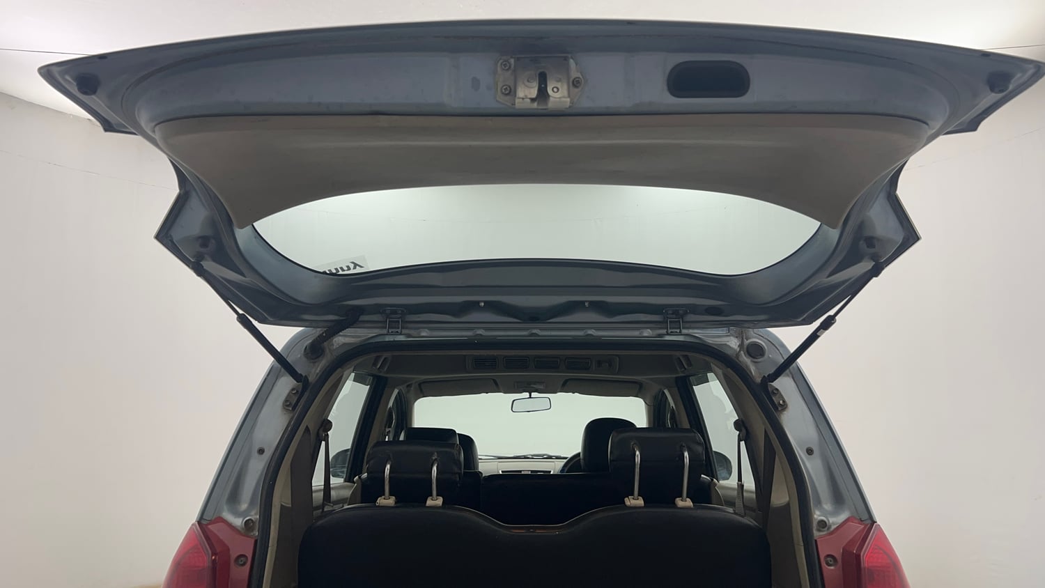 Used 2013 Maruti Suzuki Ertiga Vxi Petrol Manual interior DICKY DOOR OPEN VIEW