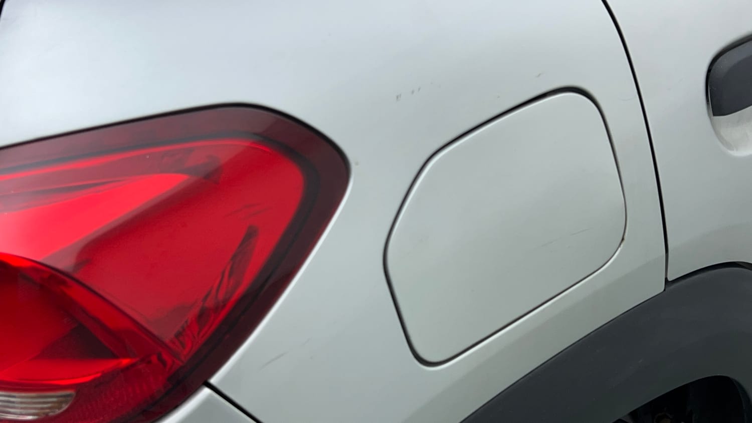 Used 2018 Renault Kwid RXE Petrol Manual dents MINOR SCRATCH