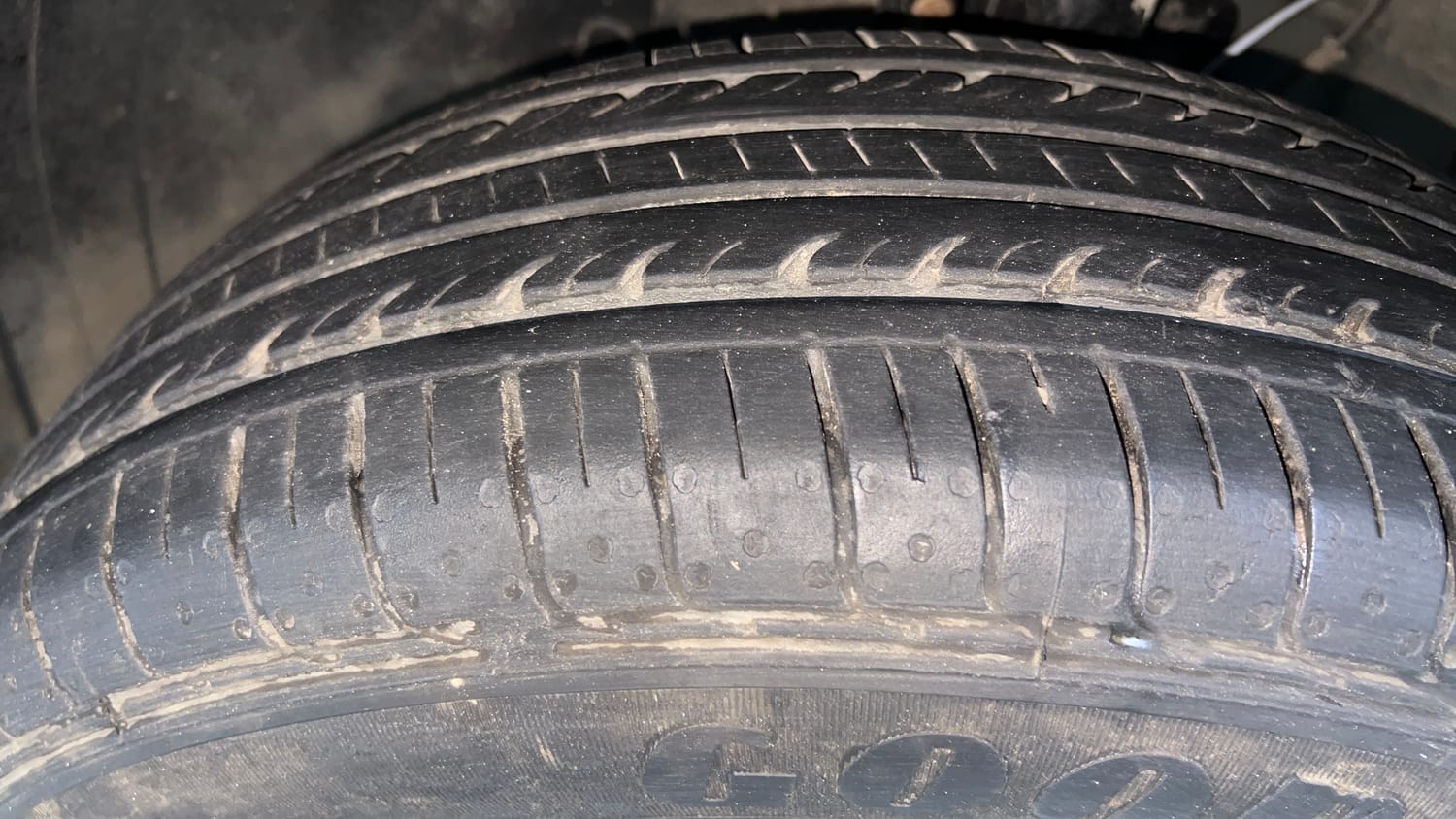 Used 2024 Hyundai Venue E 1.2 Petrol Petrol Manual tyres LEFT FRONT TYRE TREAD VIEW
