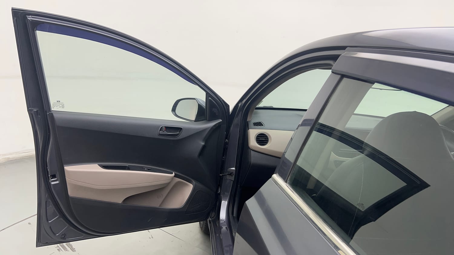 Used 2018 Hyundai Grand i10 Magna 1.2 Kappa VTVT Petrol Manual interior LEFT FRONT DOOR OPEN VIEW